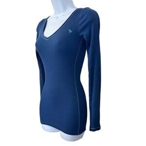 Y2K Abercrombie thermal v neck top small blue layering Bella Swan Elena TVD